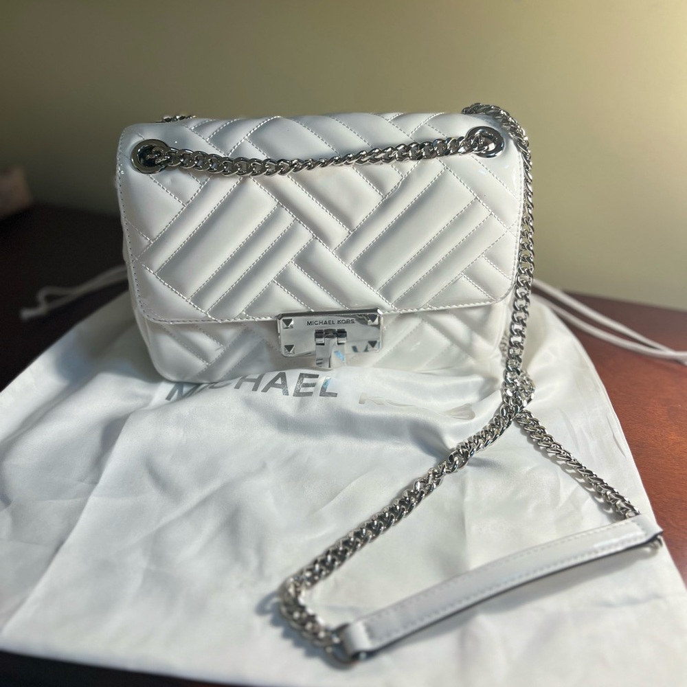 Michael Kors Peyton Medium Shoulder Bag